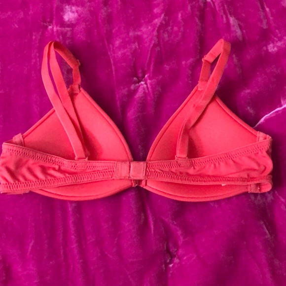 Pink bra - Picture 2 of 2